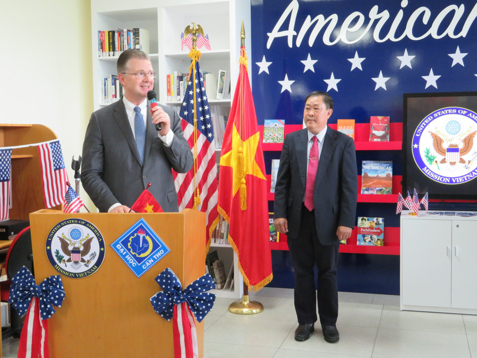 美国驻越南大使丹尼尔•克里滕布林克发表讲话。越通社记者 映雪 摄