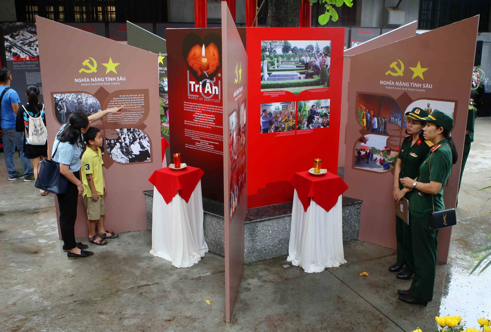 “感恩语”专题展览会的一角。越通社记者 青松 摄