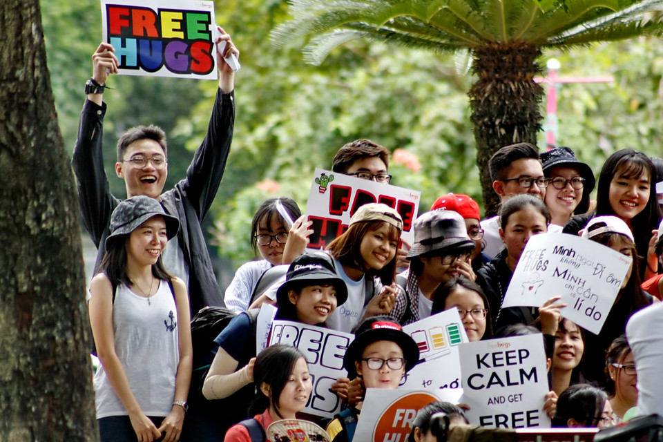 越南举行2018年自由拥抱运动。（图片来源：越通社）