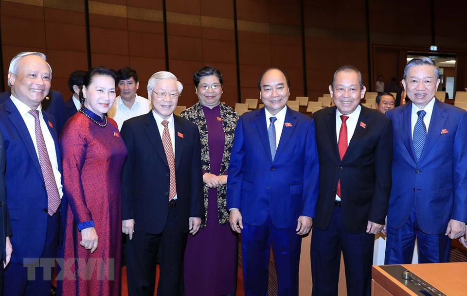 越共中央总书记、国家主席阮富仲和党、国家、政府、国会领导人一同出席开幕式。图自越通社