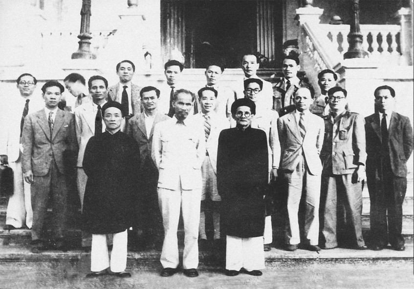 由越南第一届国会第二次会议（1946.10.28-1946.11.9）选举诞生的越南民主共和国政府。图自越通社