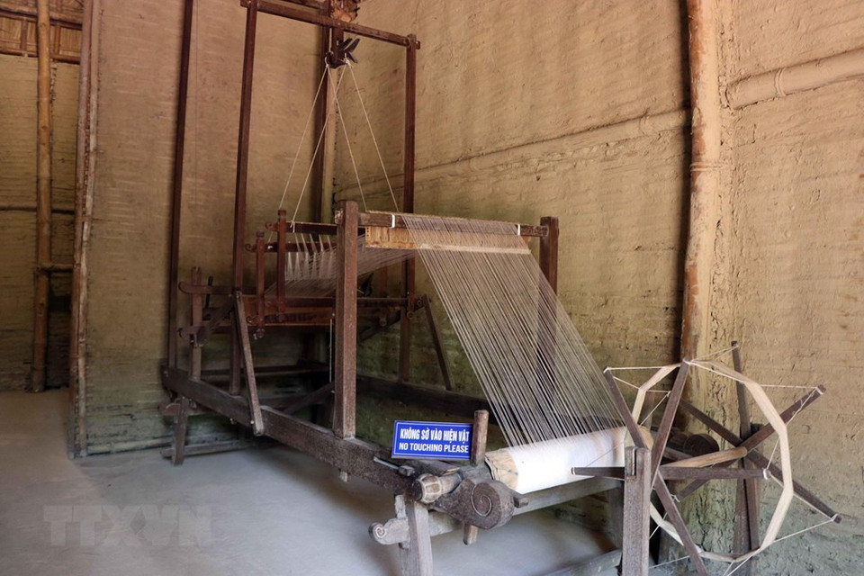 顺化市顺录坊梅叔鸾街112号胡伯伯纪念馆中展示的实物。越通社记者 杜长 慑