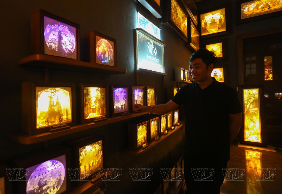 至今，阮维维已创作了100多款3D纸灯。图自越南画报