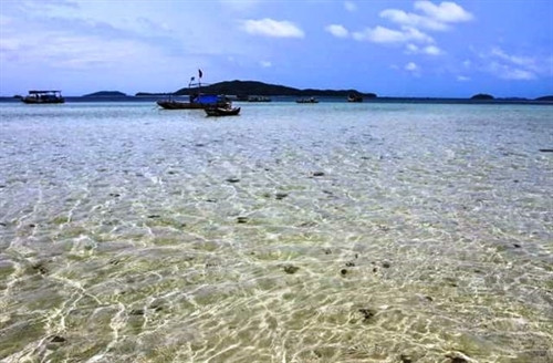 柔韧的沙滩（图片来源：dantocmiennui.vn）