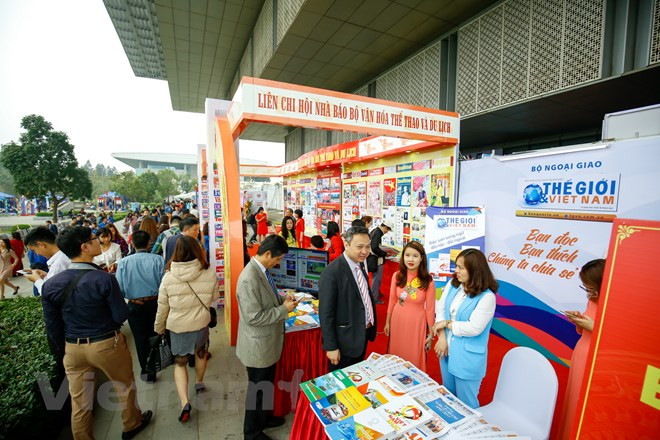 2018年越南全国报刊展共设《新闻媒体与党建工作》、《新闻媒体与国会与选民》、《新闻媒体与廉政、创建、行动政府建设》以及《记者们道德》等4个专题展。越通社记者 明山 摄