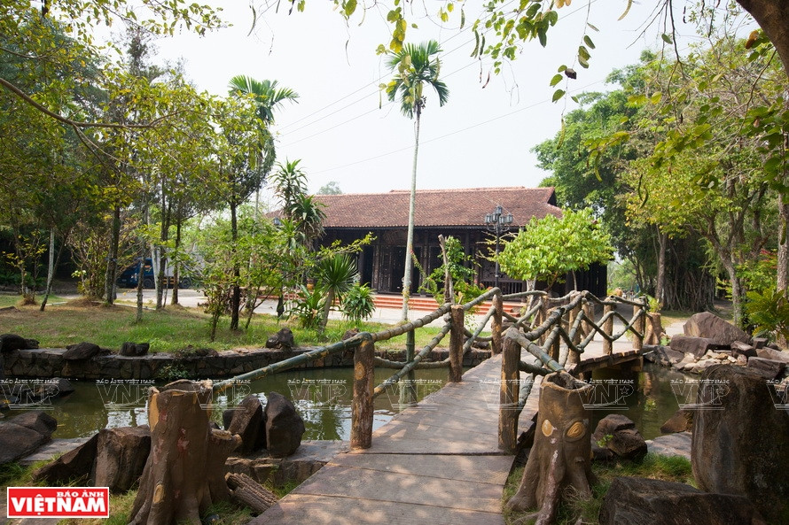 福禄寿古村里西南部地区传统花园式建筑。图自越南画报