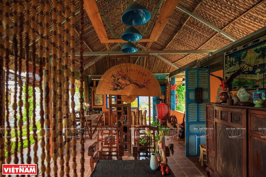 南方之地农庄里的住宅装饰风格富有南部地区特色。图自越南画报