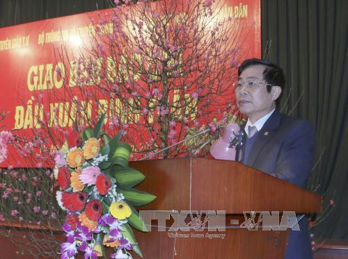  越南信息传媒部部长阮北山在会议上发表讲话。（图片来源：越通社）