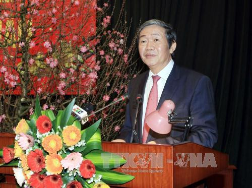  越共中央政治局委员、中央书记处常务书记丁世兄在会议上发表讲话。（图片来源：越通社）