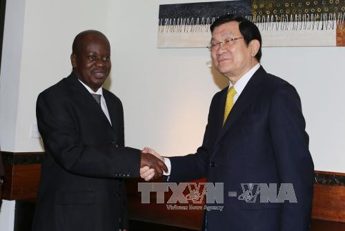 越南国家主席会见了坦桑尼亚国民议会议长恩杜加伊。（图片来源：越通社）