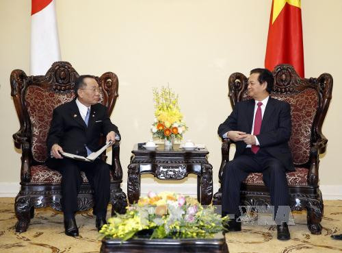 越南政府总理阮晋勇会见山崎正昭议长（图片来源：越通社）