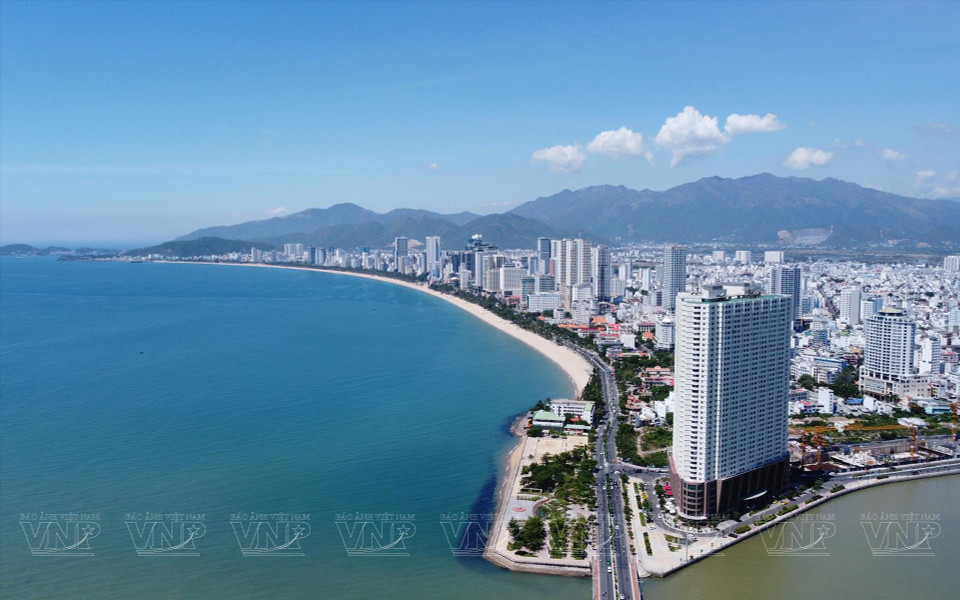 芽庄海洋城市已成为颇受国内外游客青睐的海洋旅游目的地。图自 越通社