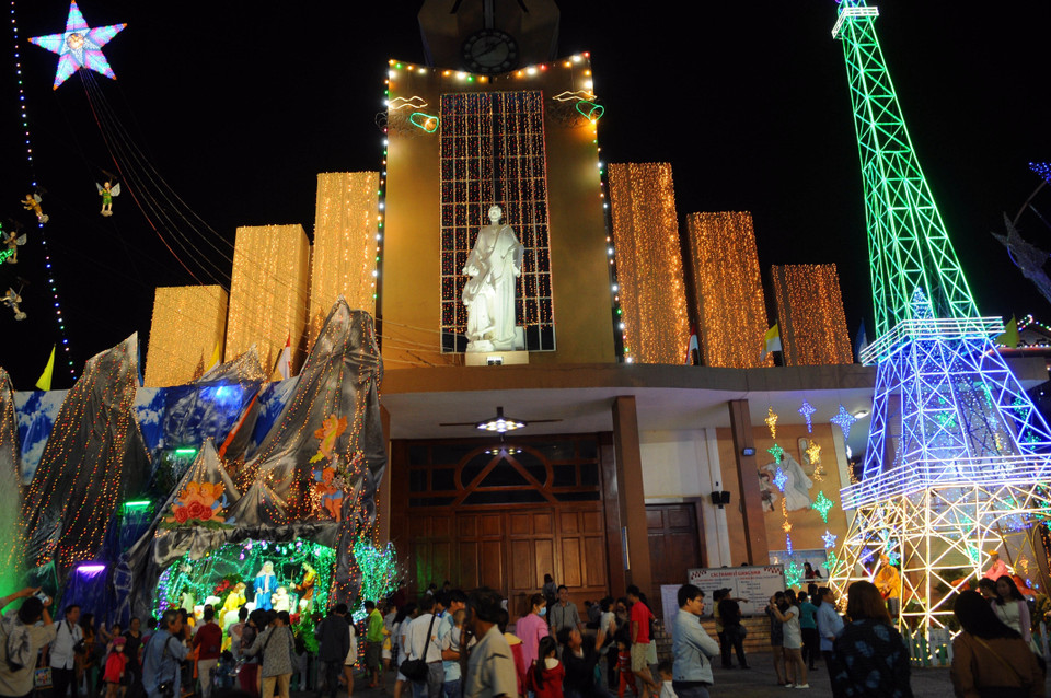 胡志明市到处都充满圣诞节气氛。（图片来源：越通社）