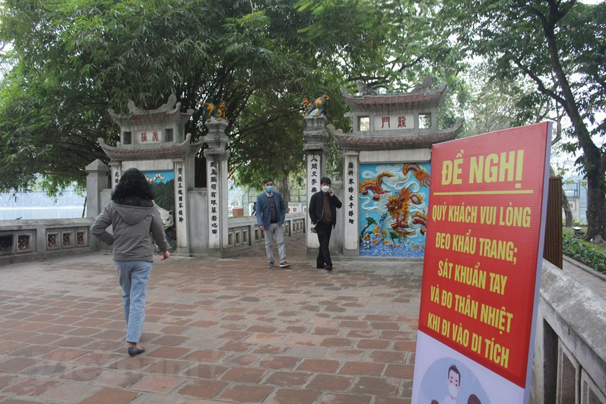 河内旅游公司（Hanoitourist）副经理黎红泰强调，河内各项旅游活动恢复正常充分体现出其作为全国巨大旅游中心的作用，为各家企业大胆打造河内特色和适合的旅游产品和安全迎送游客注入动力。目前，多家企业已推出许多特价的新产品和服务。越航、越竹、越捷等航空公司已扩大国内外航线网络，更好满足旅客的需求。图自Vietnam+