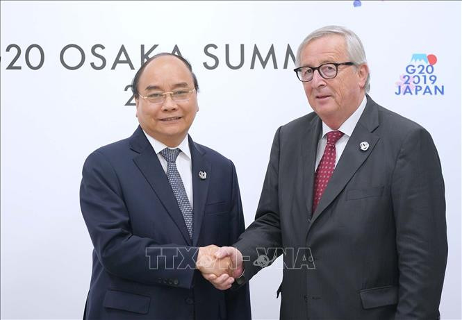 阮春福会见欧盟委员会主席让-克洛德·容克。越通社记者 统一 摄