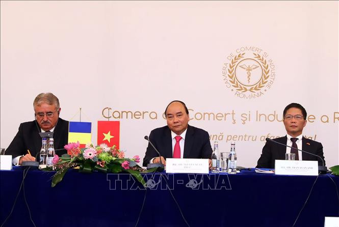 阮春福出席越罗商务论坛。越通社记者 统一 摄