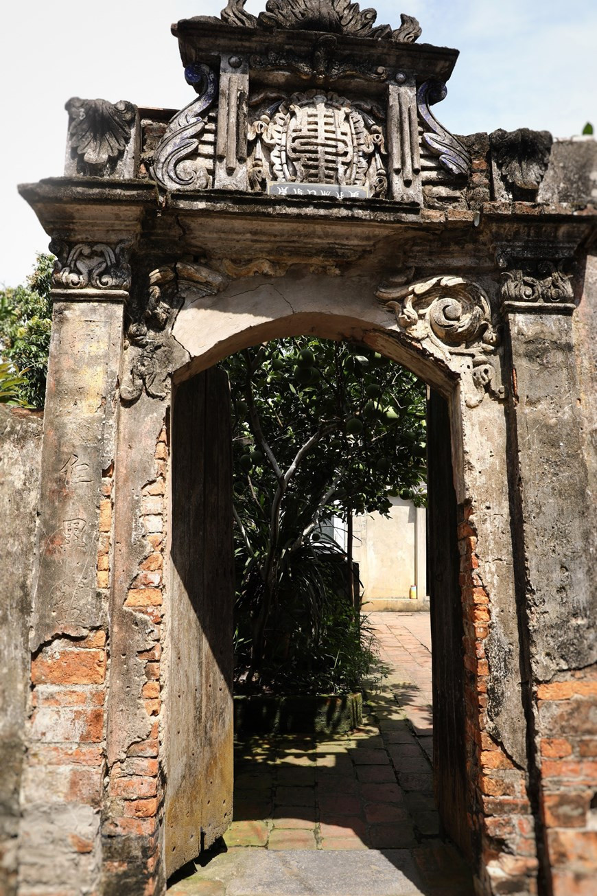 越南设计师认为，越南有许多历史悠久的传统手工艺业，如丝织、刺绣、缝纫等，手艺都非常娴熟。有很多外国人来到越南订购产品，出口到其他国家并以非常昂贵的价格出售。 因此，通过“旧村——缝纫与旅游村”项目，越南可以学习借鉴经验，并为国内优质产品找到出路。图自Vietnam+
