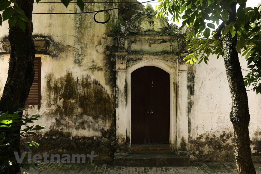 据了解，“旧村——缝纫与旅游村”项目将在两大支柱上开展活动，分别是恢复缝纫品牌和再利用旧村的古建筑物。该项目有望将为创意城市河内的以文化资源和文化创意为发展过程的基础，实现城市可持续发展目标做出贡献。以传统的价值为发展基础的旧村迎来新的“复活”机会。图自Vietnam+