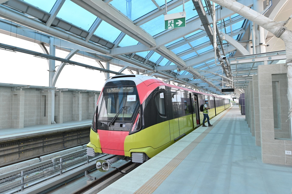 城市铁路3 号线呠站-河内站段使用由法国制造商阿尔斯通专门设计的 10 列列车。目前，6列列车已经运到越南。图片来源：越通社