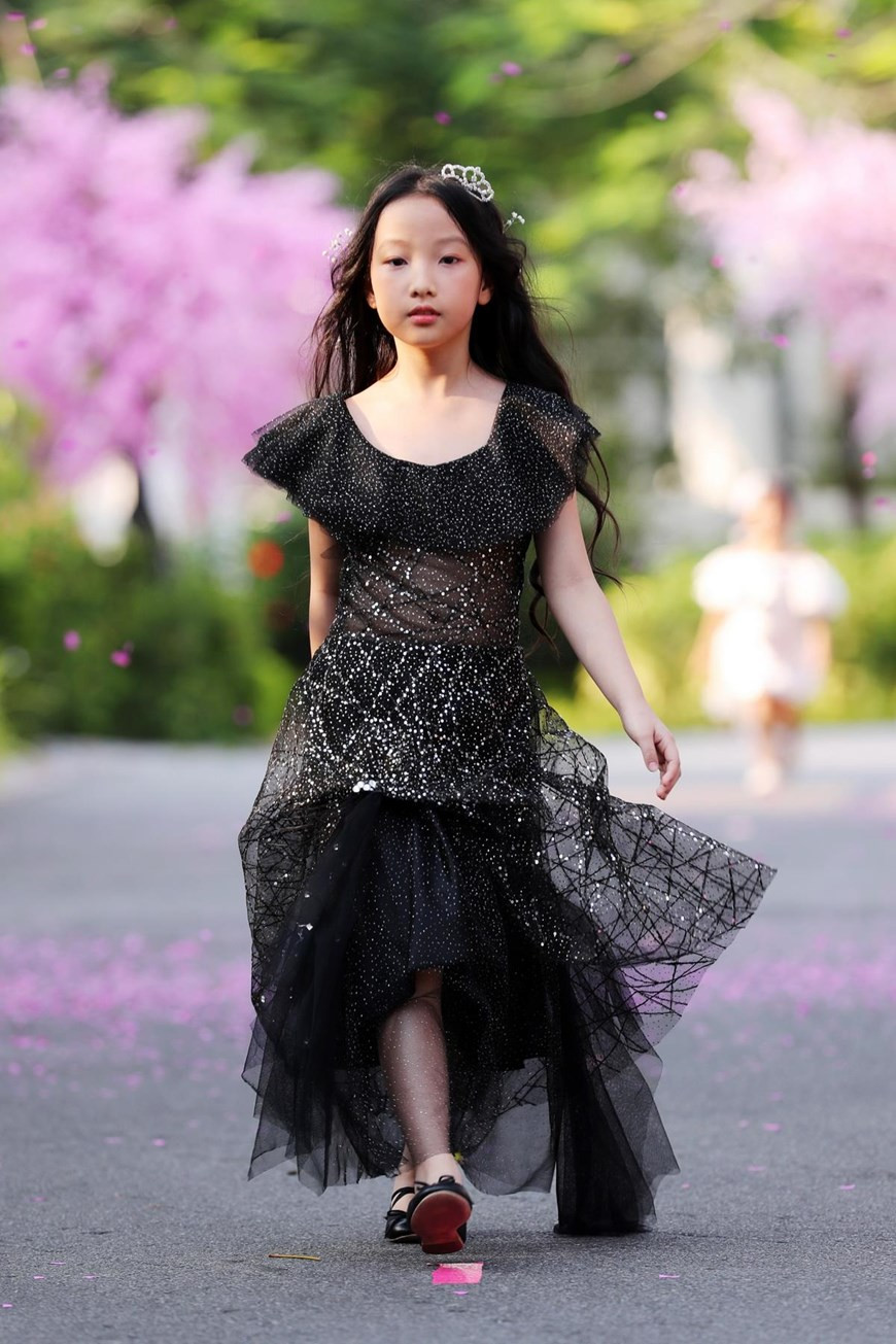 5个设计品牌精彩亮相，令人印象深刻。越通社记者大吴 摄