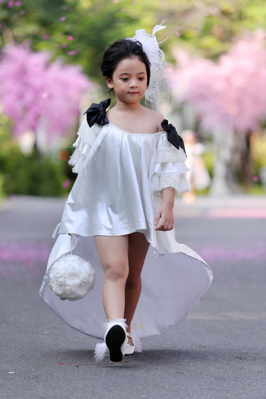 5个设计品牌精彩亮相，令人印象深刻。越通社记者大吴 摄