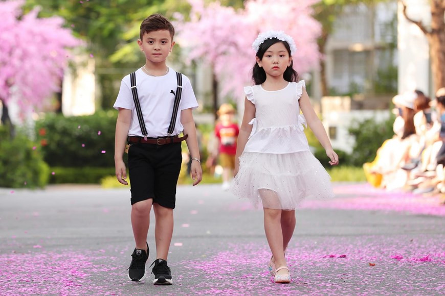 5个设计品牌精彩亮相，令人印象深刻。越通社记者大吴 摄