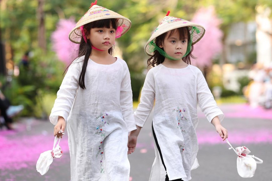 5个设计品牌精彩亮相，令人印象深刻。越通社记者大吴 摄