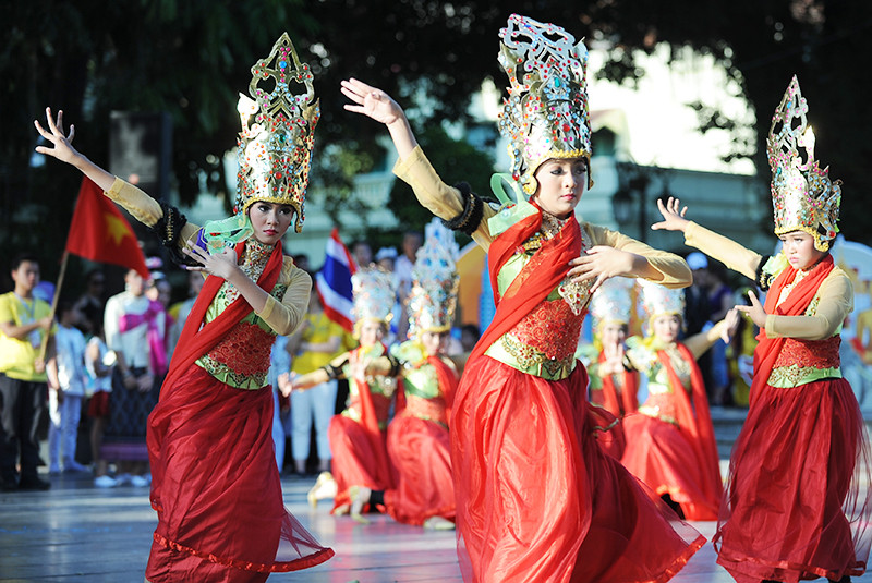 印尼儿童的特色传统舞蹈。