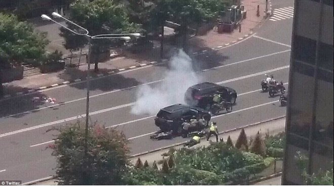 印尼首都雅加达发生多起爆炸 至少7人死亡