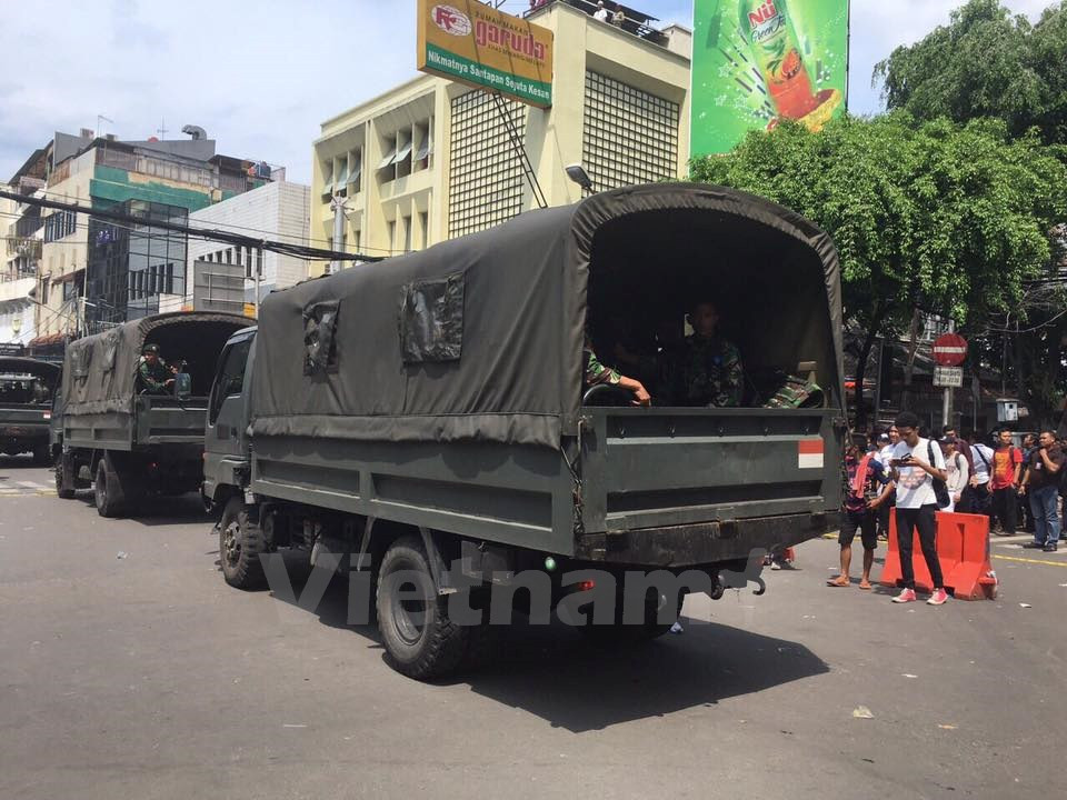 印尼首都雅加达发生多起爆炸 至少7人死亡 