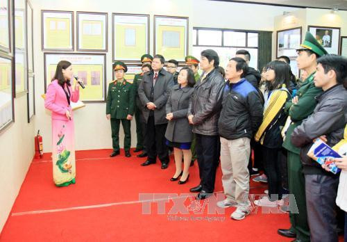 许多参观者前来。（图片来源：越通社）