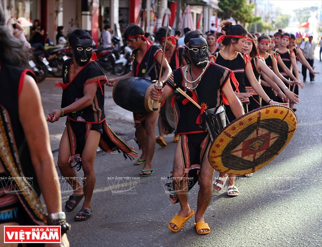 异彩纷呈的儿童锣钲队。