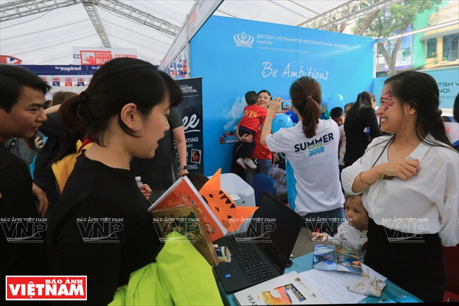 该活动有望为河内市民和游客探索英国文化和风土人情时带来令人兴奋的体验。越南画报记者 庆龙/越强 摄