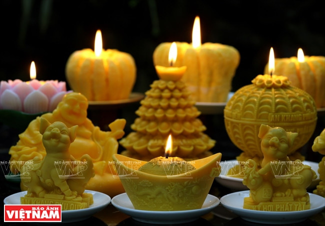 杨黄通大越公司的若干产品。