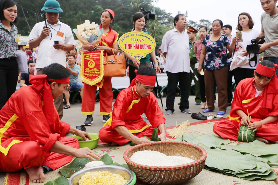 海阳省队包粽子。越通社记者 忠坚 摄
