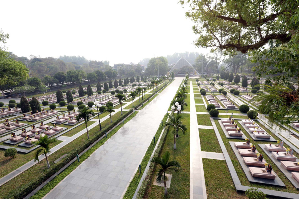 奠边省A1烈士陵园。越通社记者 英俊 摄