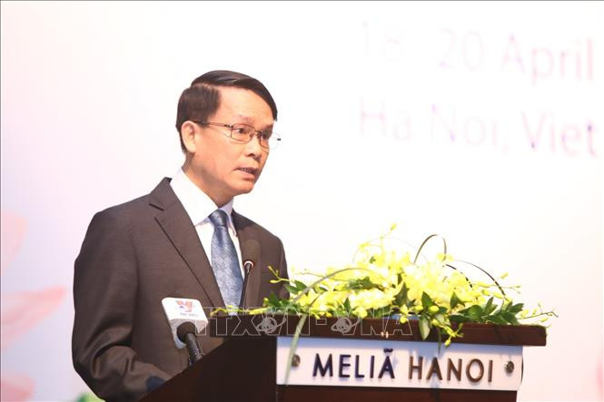 越通社社长阮德利在会议开幕式上发表讲话。图自越通社