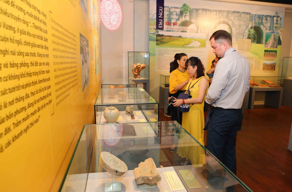 “大越历届国号与都城”专题展在河内国家历史博物馆举行。越通社记者成达 摄