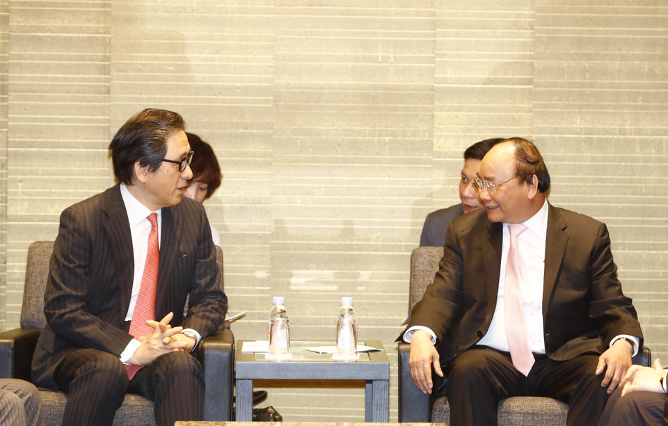 阮春福总理会见日本贸易振兴机构（JETRO）理事长石毛搏行（Hiroyuki Ishige）。（图片来源：越通社）