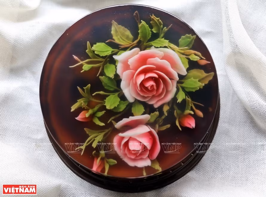 3D果冻花作品颇受消费者的青睐。图自越南画报