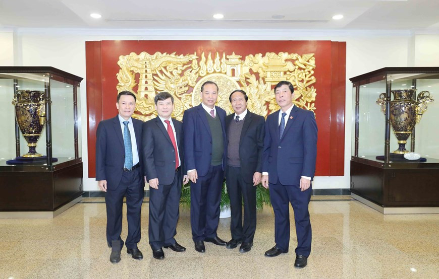 越共中央委员会委员出席会议。图自越通社