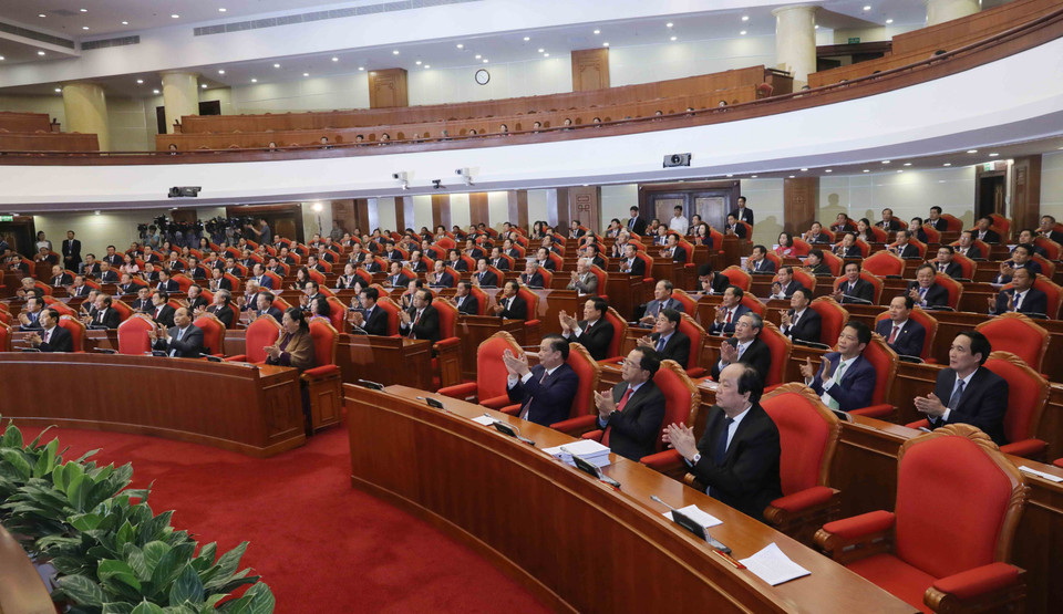 参加越南共产党第十二届中央委员会第七次全体会议闭幕会的各位代表。越通社记者 智勇 摄