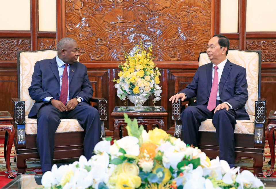 陈大光会见莫桑比克驻越大使莱昂纳多佩内。越通社记者 颜创 摄