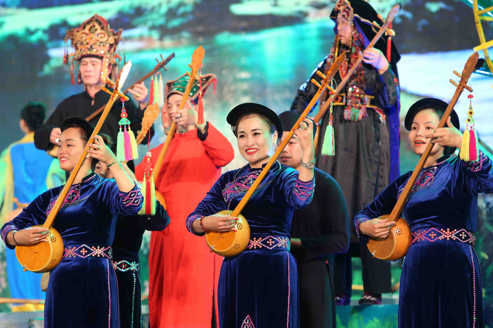 天琴演奏。越通社记者 成达达 摄