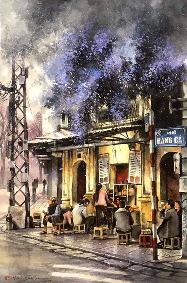 风黄的作品大部分是凌晨或晚上十点后被宁静的氛围所包围的河内古老建筑。图中是河内大教堂。河内大教堂是河内最古老的教堂，据说是仿巴黎圣母院兴建而成，真的很具中世纪古风，也是河内很具代表性的法式建筑。河内大教堂建于1886年，属新哥德风格。图自Vietnam+