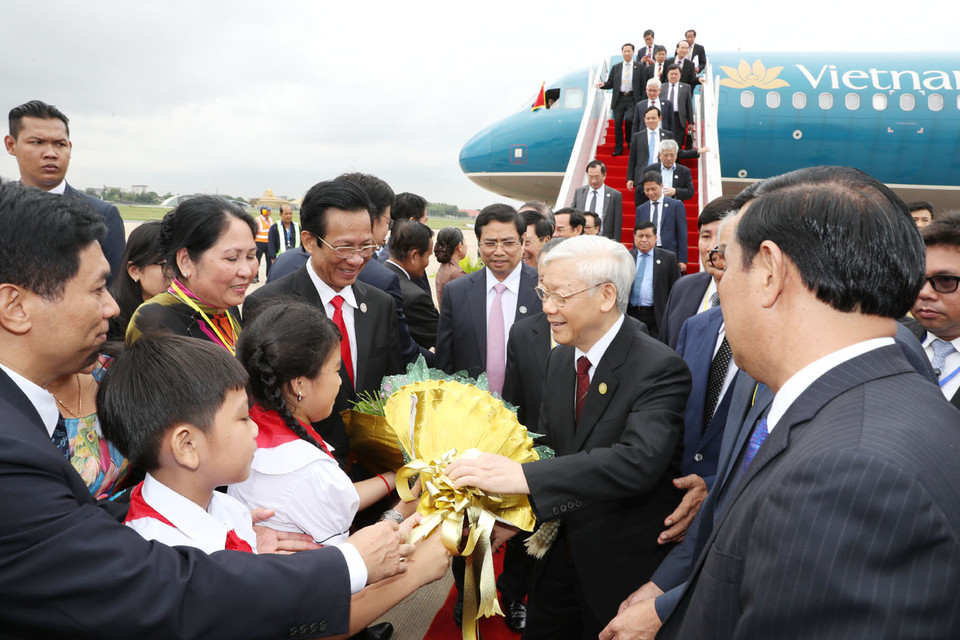 阮富仲访柬的欢迎仪式在波成东国际机场举行。越通社记者 智勇 摄