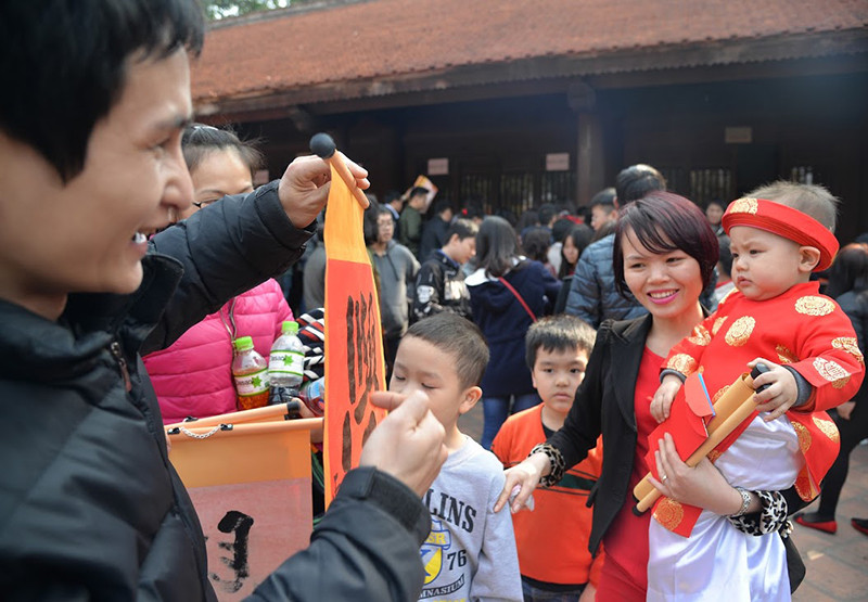 学生们希望在新的一年里取得更好的学习成绩。（图片来源：人民报网）