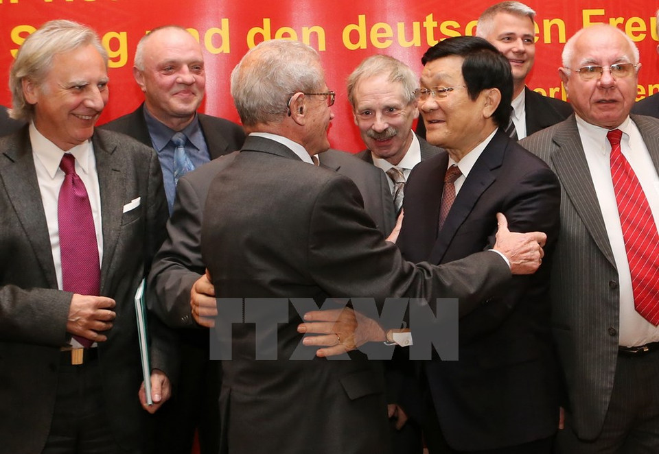 张晋创主席同德国友人举行会面。（图片来源：越通社）