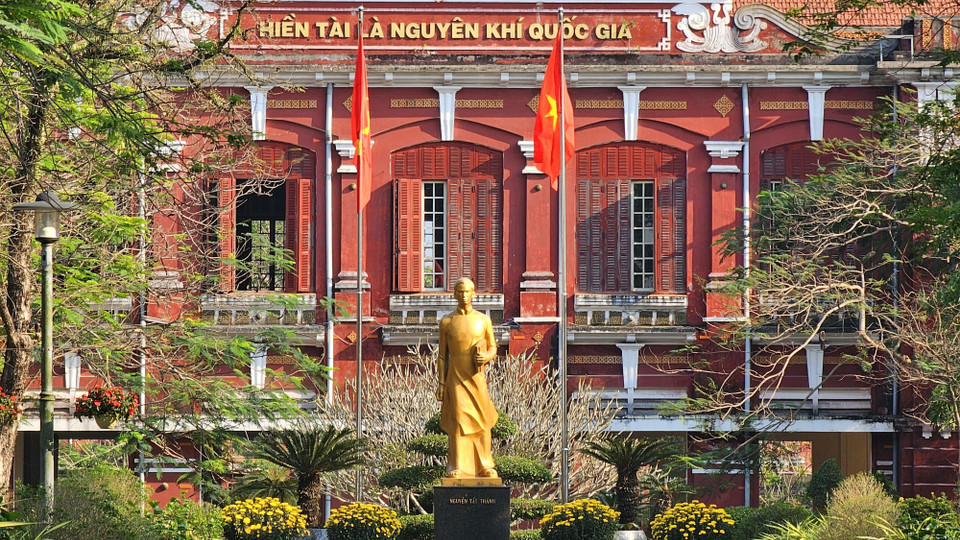 顺化国学重点高中学校是胡志明主席曾经就读的学校。图自越通社