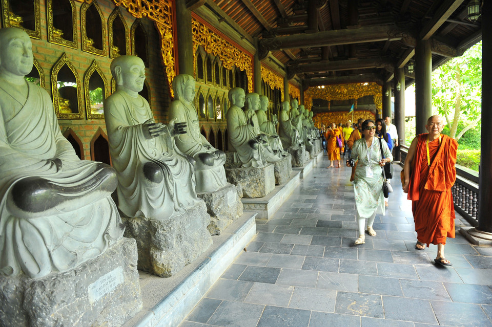 长安名胜群拥有无处可寻的美丽壮观景色，是国内外游客颇具吸引力的旅游目的地。越通社记者明德 摄